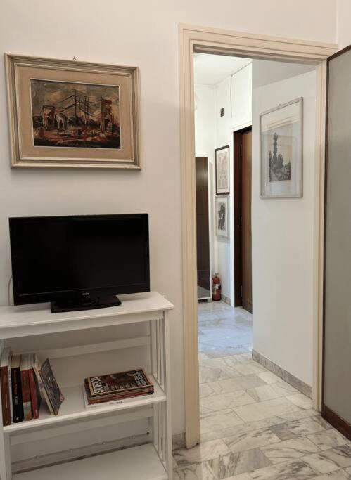 Tiberia Apartment Rome Bagian luar foto